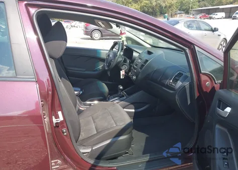 2017 Kia Forte Lx z USA, uszkodzony, nr VIN 3KPFK4A78HE140596